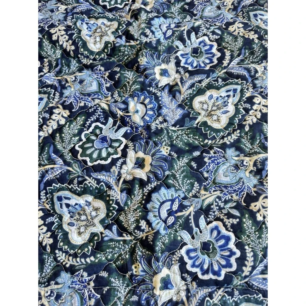 2 Vera Bradley Java Navy Paisley Standard Pillow Shams  Set Of 2 EUC